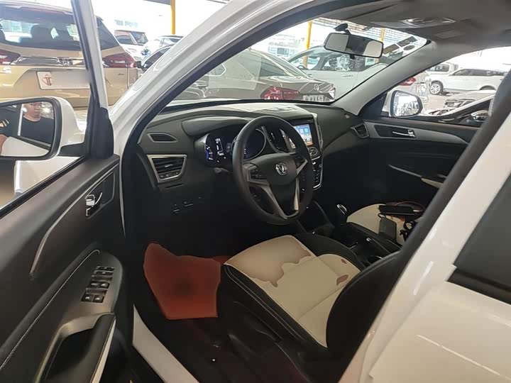 Changan CS35 2017 1.6 L MTLuxury — фото 16