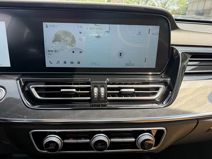 Hongqi HS5 2023 2.0 T 4 WD Pro — фото 10
