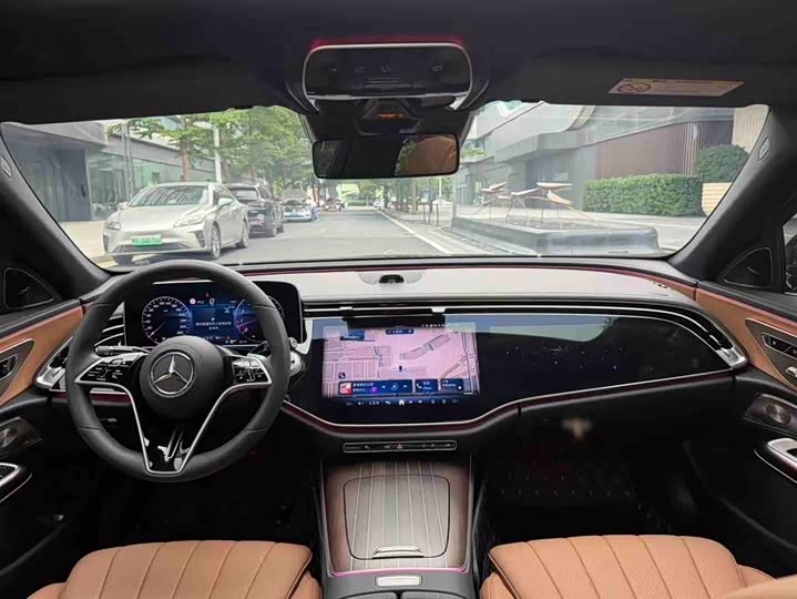 Mercedes-Benz E-Class 2025 E 300 L Luxury — фото 14