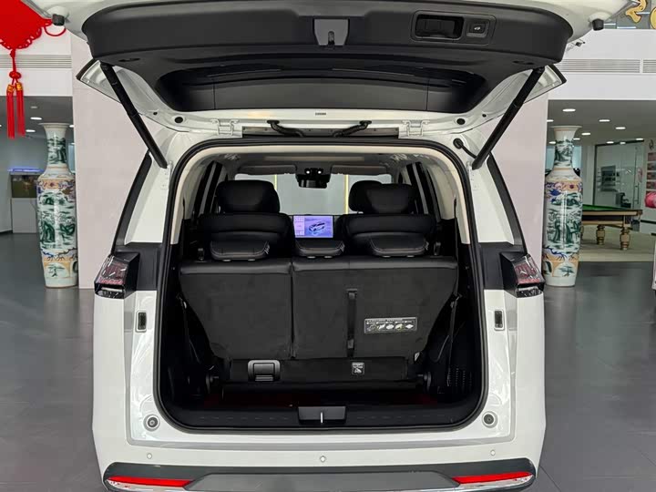 Trumpchi E8 PHEV 2024 150km MAX+ — фото 6