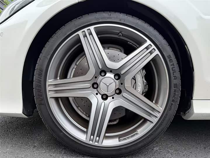 Mercedes-Benz CLS 2015 AMG CLS 63 4 MATIC — фото 12