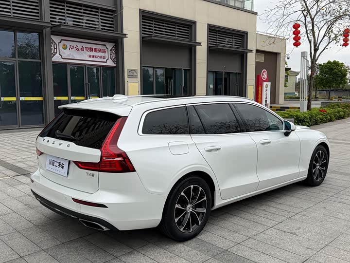 Volvo V60 2020 T 4 — фото 11
