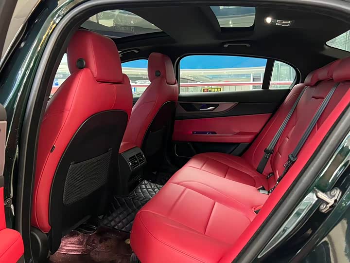 Jaguar XEL 2022 2.0 T 250 PS R-DYNAMIC S — фото 10