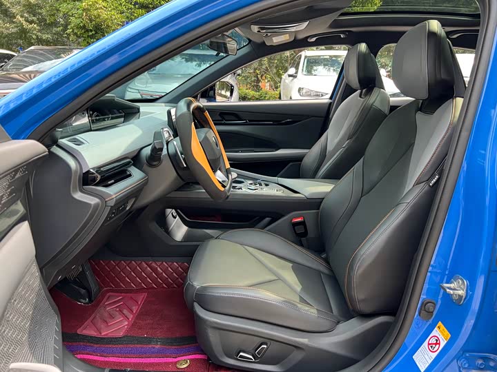 Changan UNI-V 2022 1.5 T Premium — фото 36