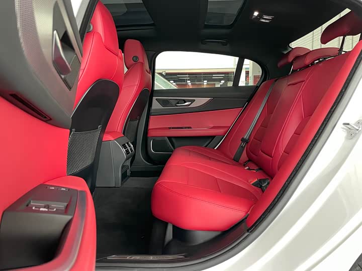 Jaguar XEL 2021 2.0 T 250 PS R-DYNAMIC S — фото 8
