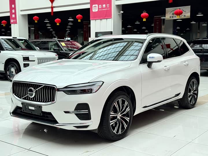 Volvo XC60 2022 B 5 4 WD — фото 1