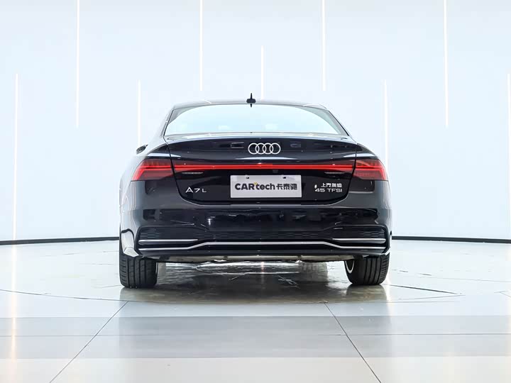 Audi A7L 2024 45 TFSI S-line — фото 3
