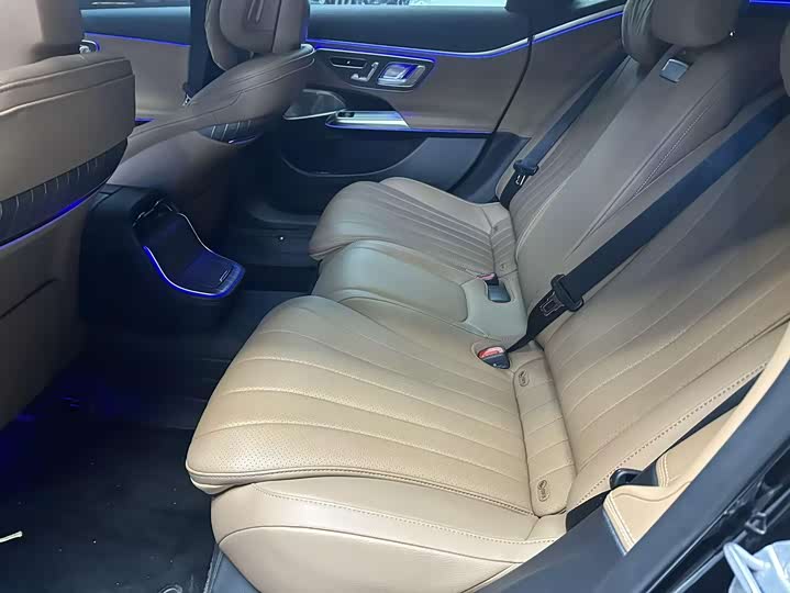 Mercedes-Benz E-Class 2025 E 300 L Luxury — фото 9