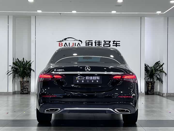 Mercedes-Benz E-Class 2023 E 260 L Sport — фото 6