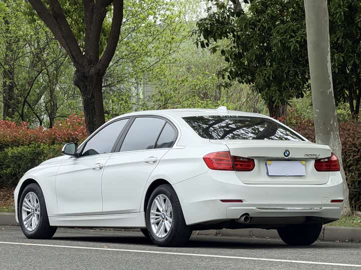 BMW 3-Series 2015 320 Li — фото 15