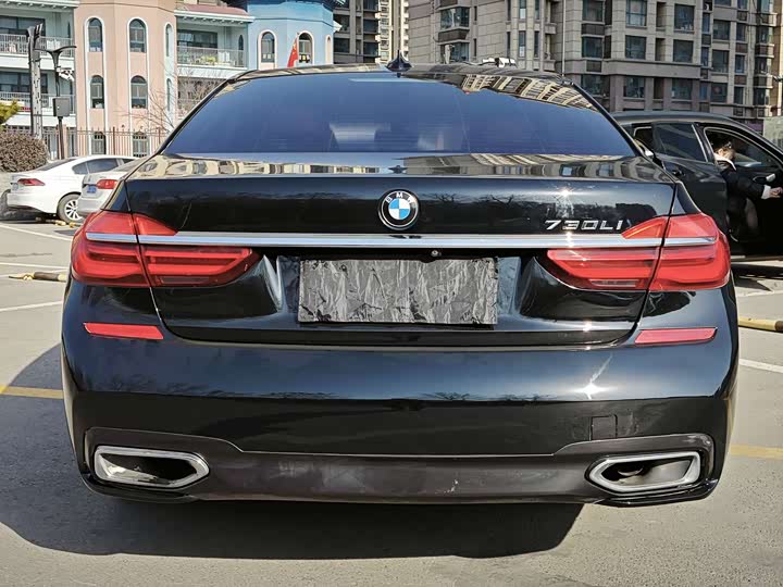 BMW 7 Series — фото 6