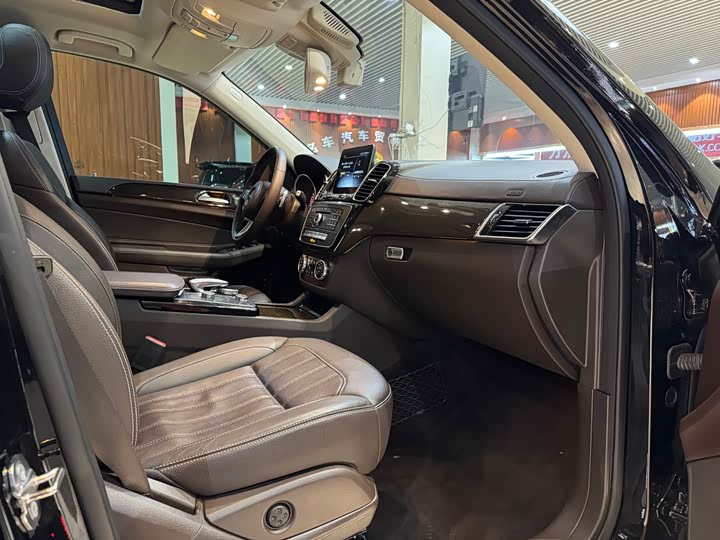 Mercedes-Benz GLS 2019 GLS 400 4 MATIC — фото 6