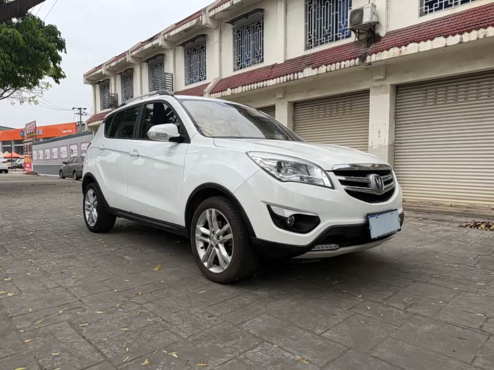 Changan CS35 2016 1.6 L MTLuxury IV — фото 3