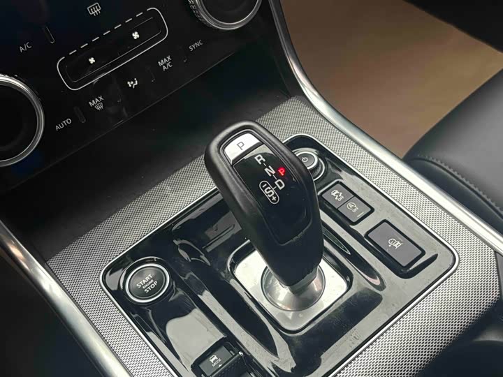 Jaguar XEL 2020 2.0 T 200 PS R-DYNAMIC S — фото 15