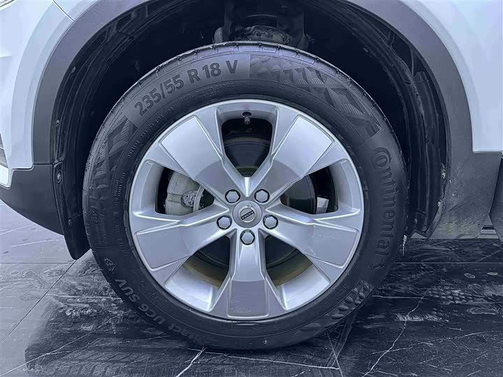 Volvo XC40 2022 T 4 WD — фото 18