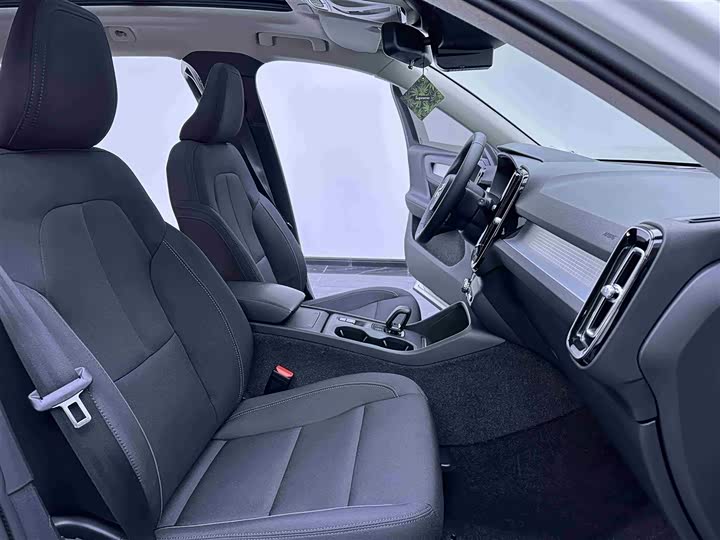 Volvo XC40 2022 T 4 WD — фото 8