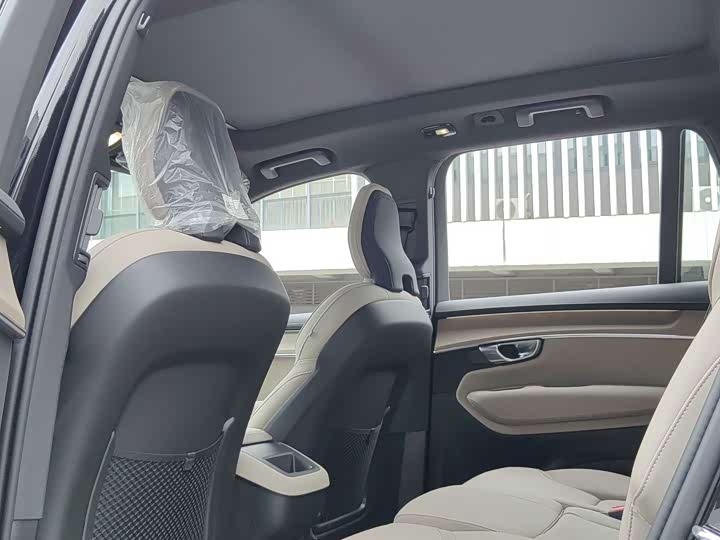 Volvo XC 90 2026 B 5 4 WD 5 — фото 16