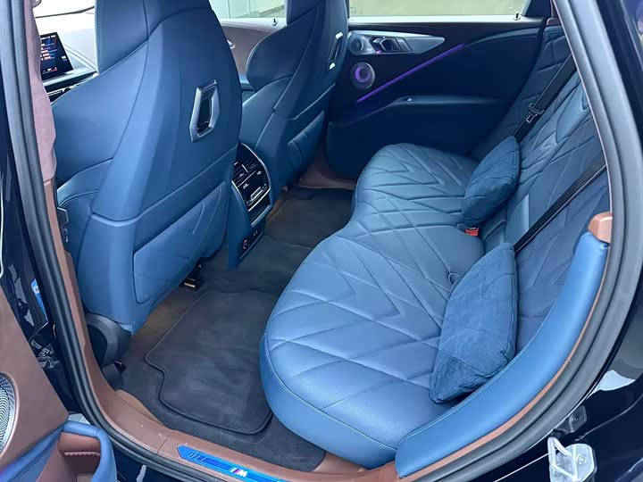 BMW XM 2023 Base — фото 9