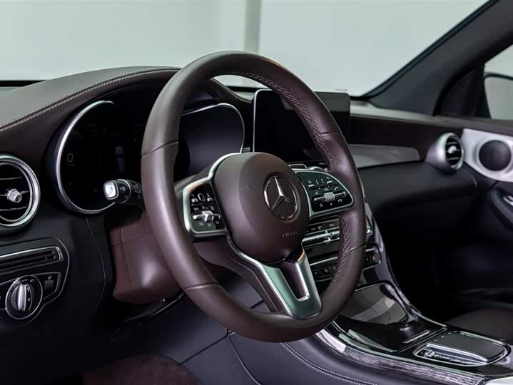 Mercedes-Benz GLC 2021 GLC 260 L 4 MATIC — фото 17