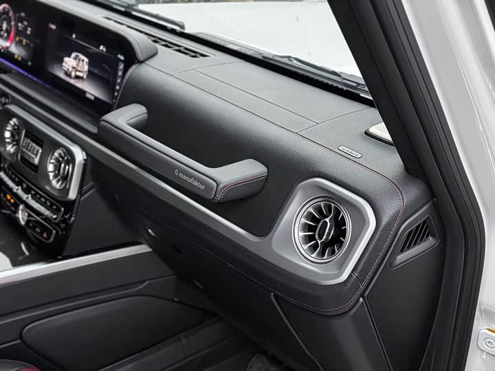 Mercedes-Benz G-Class 2022 AMG G 63 — фото 12