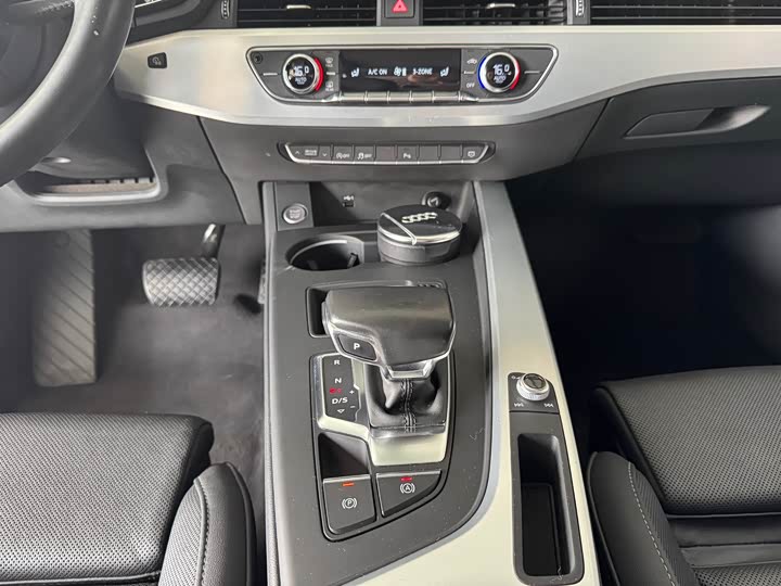 Audi A4L 2020 40 TFSI — фото 9