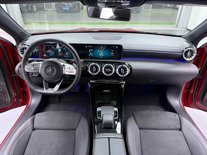 Mercedes-Benz A-Class 2020 A 200 L — фото 6