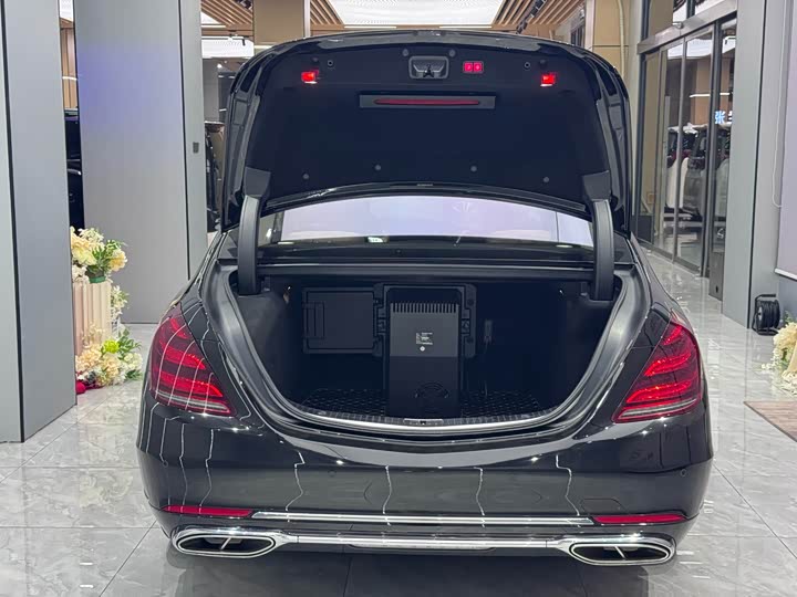 Maybach S-Class 2019 S 680 — фото 12