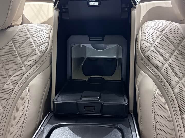 Maybach S-Class 2019 S 680 — фото 22