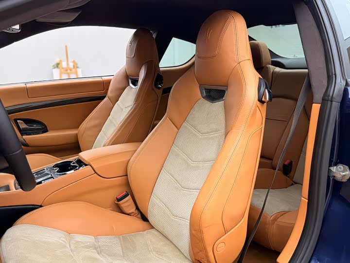 Maserati Gran 2015 4.7 L MC — фото 15