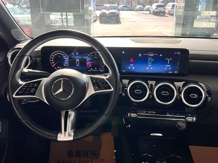Mercedes-Benz A-Class 2023 A 200 L — фото 17