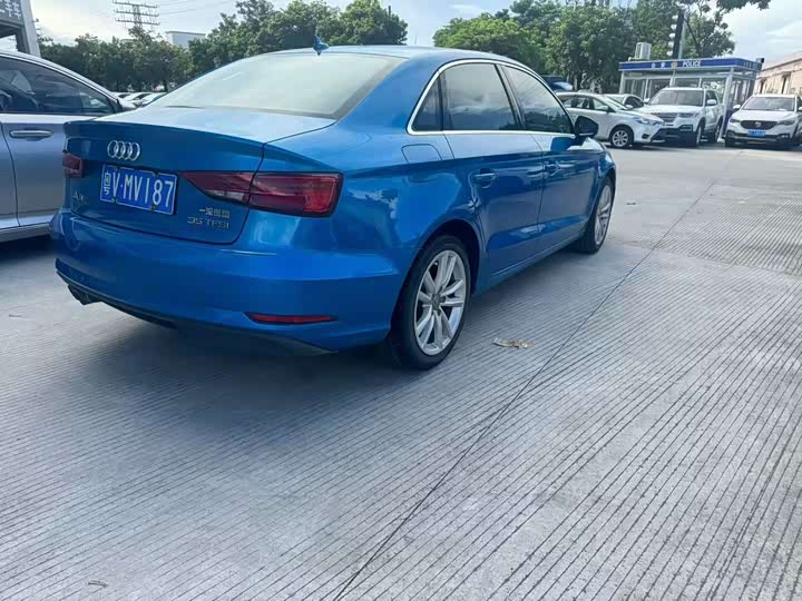 Audi A3 2018 30 Limousine 35 TFSI — фото 6