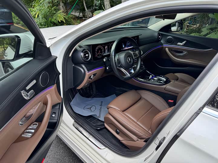 Mercedes-Benz E-Class 2016 E 200 L Sport — фото 6