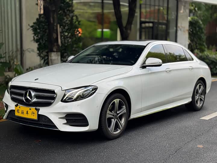 Mercedes-Benz E-Class 2016 E 200 L Sport — фото 1