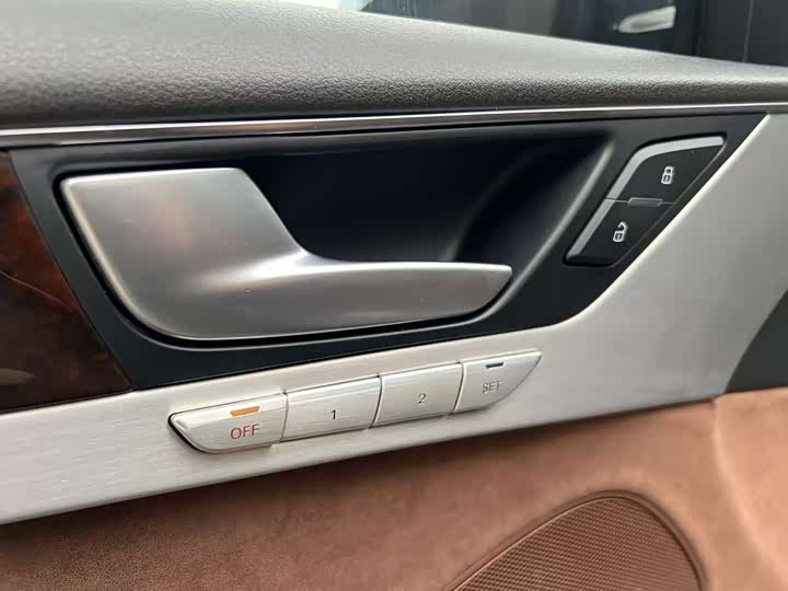 Audi A8 2017 A 8 L 45 TFSI quattro Luxury — фото 8