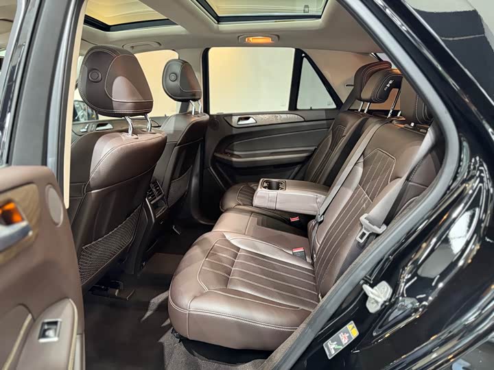 Mercedes-Benz GLE 2015 GLE 400 4 MATIC — фото 17