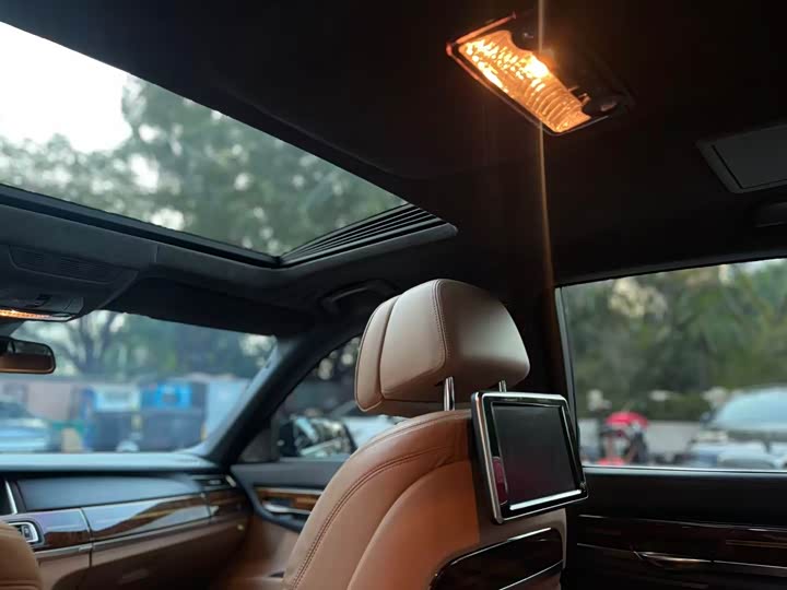 BMW 7-Series 2013 750 Li x Drive — фото 23