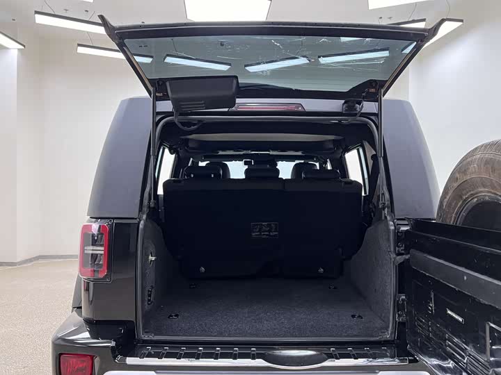 BAIC BJ40 2019 PLUS 2.3 T AT 4 WD VI — фото 10