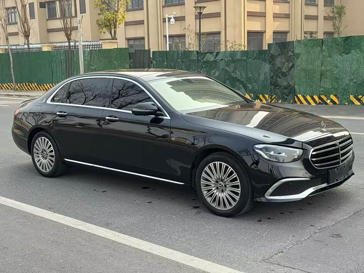 Mercedes-Benz E-Class 2021 E 300 L Luxury — фото 3