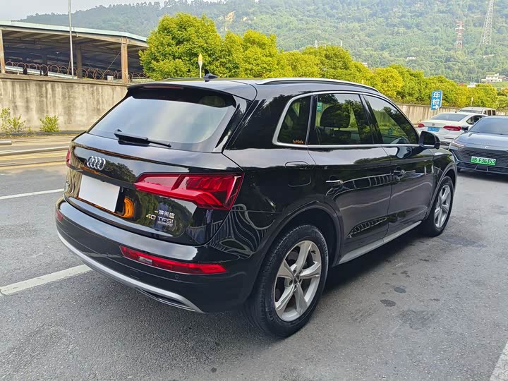 Audi Q5L 40 TFSI базовая — фото 10