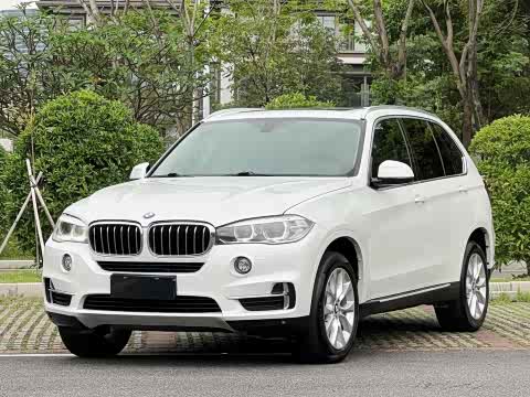 BMW X5 2018 x Drive 28i — фото 22