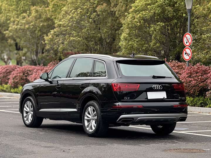 Audi Q7 2018 40 TFSI Comfort — фото 4