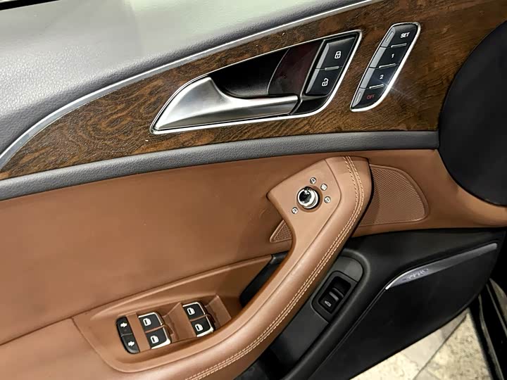 Audi A6L 2014 50 TFSI quattro Luxury — фото 18