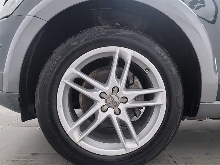 Audi Q5 2017 Plus 40 TFSI — фото 17