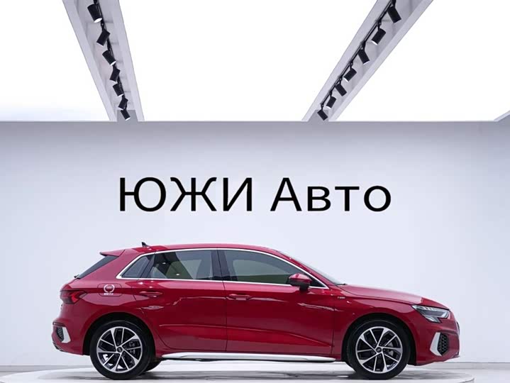 Audi A3 2022 Sportback 35 TFSI Sport — фото 2