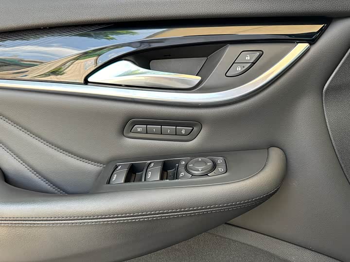 Buick Enclave — фото 22