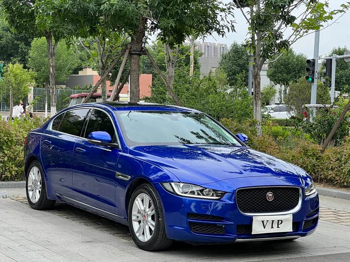 Jaguar XEL 2018 2.0 T 200 PS — фото 3