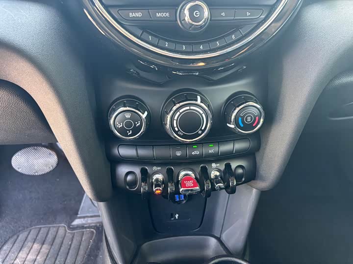 MINI Hatch — фото 12