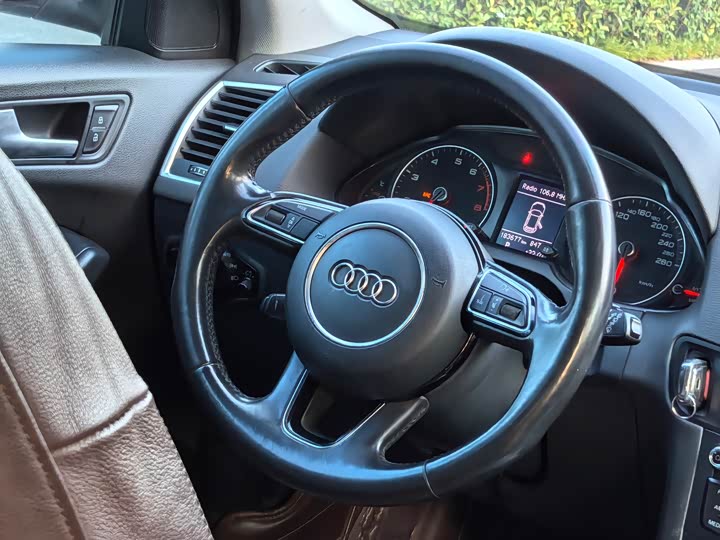 Audi Q5 2015 40 TFSI — фото 15