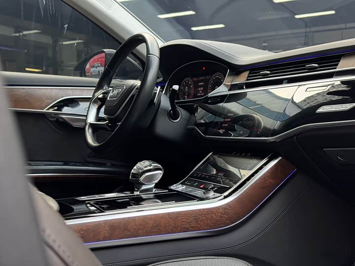 Audi A8 2019 Plus A 8 L 50 TFSI quattro Luxury — фото 9