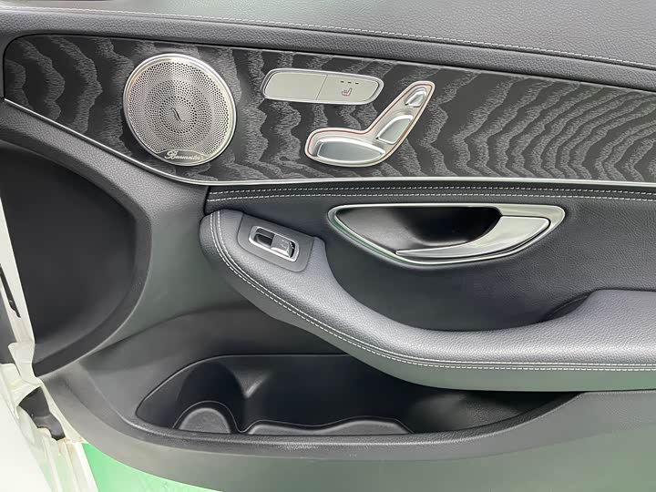 Mercedes-Benz C-Class 2018 C 200 L — фото 23